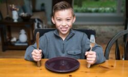 Диетолог Калинчев рассказал о причинах детского ожирения