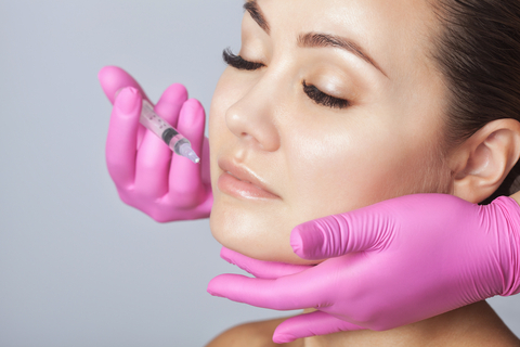 Топ-5 процедур, которые не сделают моложе Топ-5 процедур, которые не сделают моложе