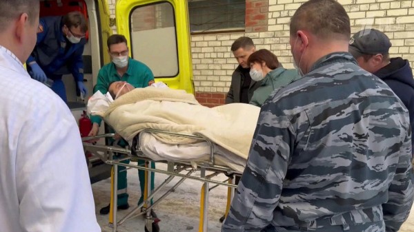 Губернатора Андрея Чибиса перевезли для дальнейшего лечения в Мурманскую областную больницу