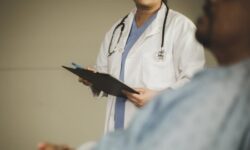 Онколог назвал три главных признака неизлечимой стадии рака